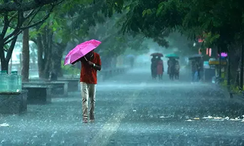 സംസ്ഥാനത്ത് മഴ മുന്നറിയിപ്പിൽ മാറ്റം; എട്ട് ജില്ലകളിൽ റെഡ് അലേർട്ട്