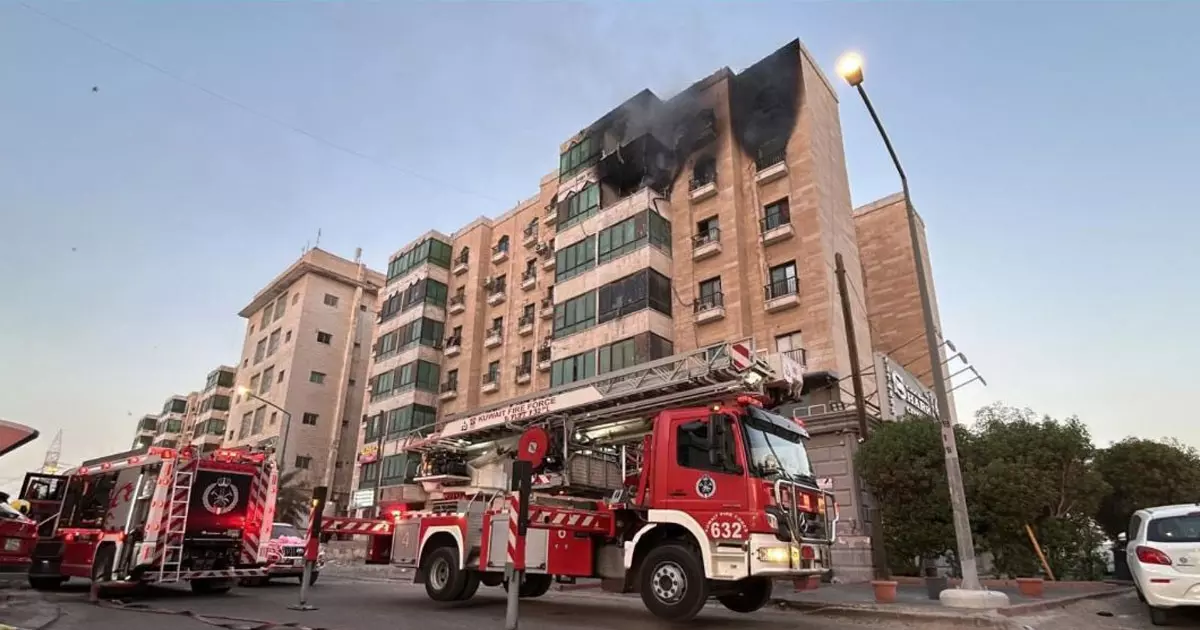 കുവൈത്ത് റിഗ്ഗ മേഖലയിലെ രണ്ട് അപ്പാർട്ടുമെന്റുകളിൽ തീപിടിത്തം; മൂന്ന് പേർ മരിച്ചു കുവൈത്ത് റിഗ്ഗ മേഖലയിലെ രണ്ട് അപ്പാർട്ടുമെന്റുകളിൽ തീപിടിത്തം; മൂന്ന് പേർ മരിച്ചു