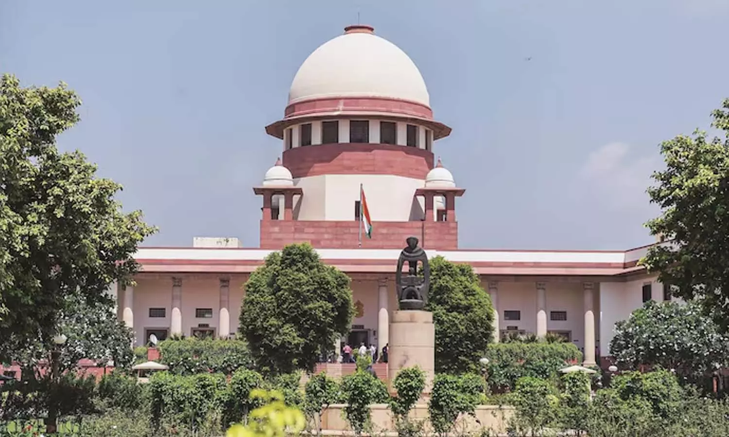 ശകാരിക്കുന്നത് ആത്മഹത്യ പ്രേരണയായി കരുതാന് കഴിയില്ല അധ്യാപകനെ വെറുതെ വിട്ട് സുപ്രീം കോടതി ശകാരിക്കുന്നത് ആത്മഹത്യ പ്രേരണയായി കരുതാന് കഴിയില്ല അധ്യാപകനെ വെറുതെ വിട്ട് സുപ്രീം കോടതി