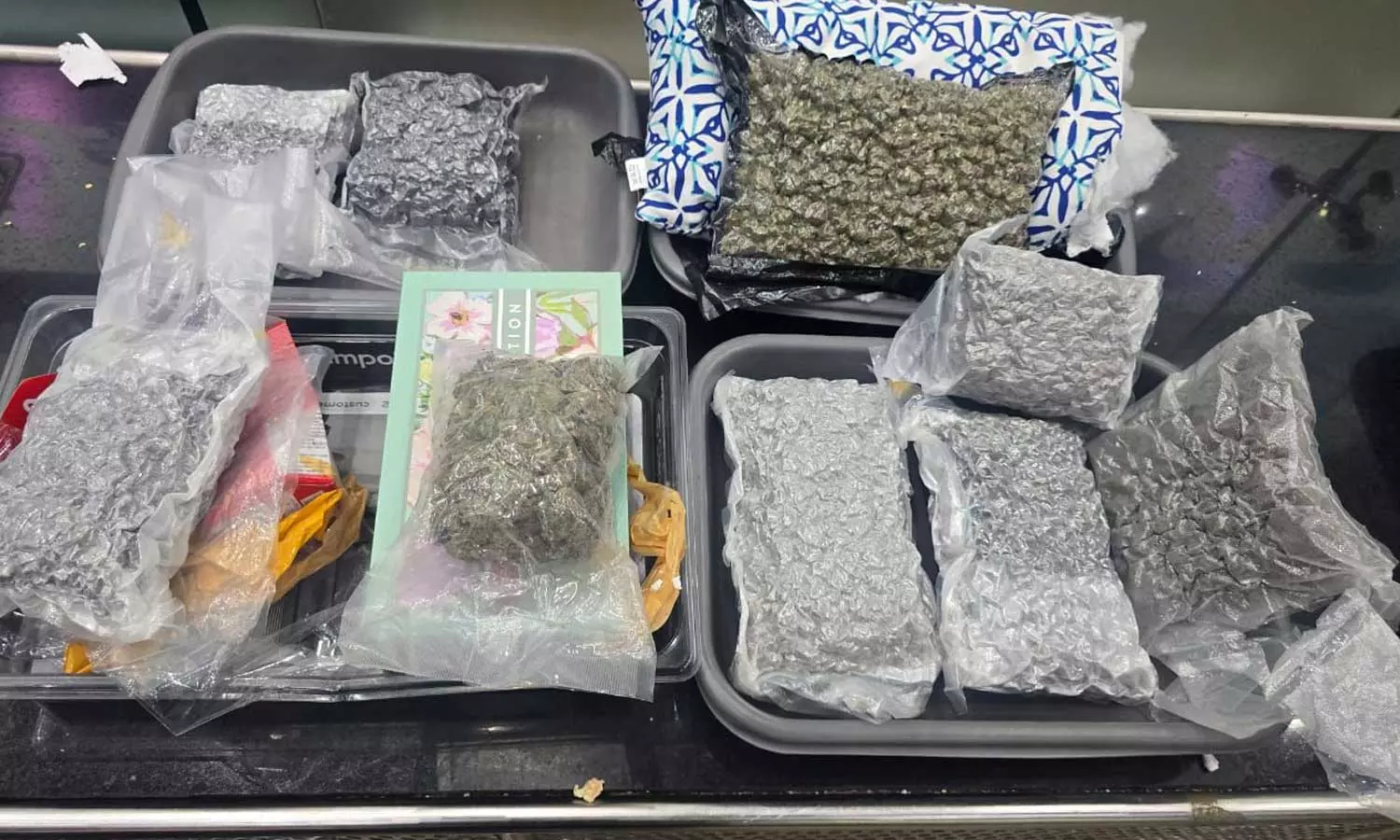 തിരുവനന്തപുരം വിമാനത്താവളത്തിൽ വൻ കഞ്ചാവ് വേട്ട; 10 കോടി രൂപയുടെ ഹൈബ്രിഡ് കഞ്ചാവുമായി രണ്ട് വിദ്യാർഥികൾ പിടിയില്‍