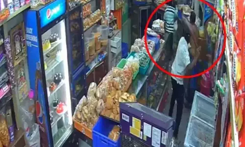 Man Murdered By 7 Inside Bakery In Karnataka