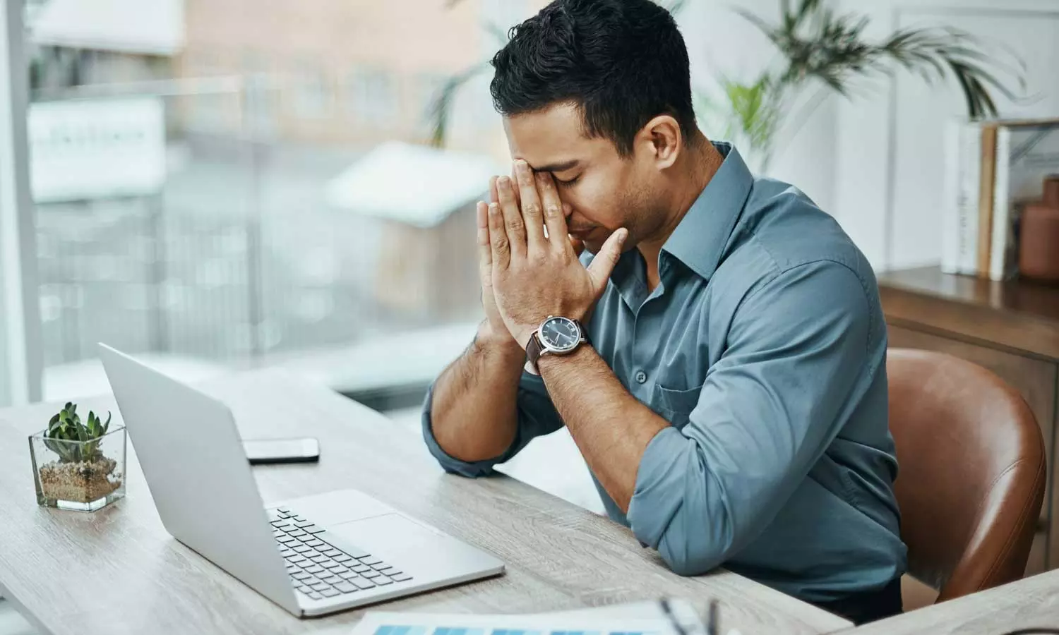 ഗൂഗിൾ മീറ്റിൽ ഞാൻ പൊട്ടിക്കരഞ്ഞു; അപമാനിതനാക്കപ്പെട്ടതു കൊണ്ട് ജോലി ഉപേക്ഷിച്ച ബെംഗളൂരു ടെകിയുടെ ലിങ്ക്ഡിൻ പോസ്റ്റ് ഗൂഗിൾ മീറ്റിൽ ഞാൻ പൊട്ടിക്കരഞ്ഞു; അപമാനിതനാക്കപ്പെട്ടതു കൊണ്ട് ജോലി ഉപേക്ഷിച്ച ബെംഗളൂരു ടെകിയുടെ ലിങ്ക്ഡിൻ പോസ്റ്റ്