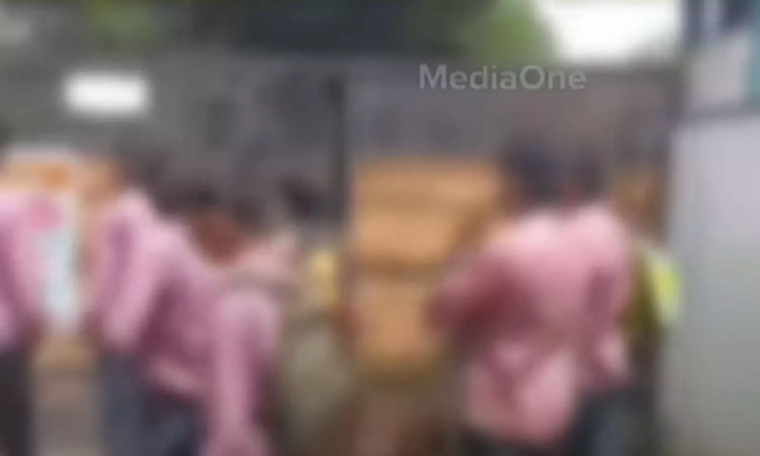 മുടി വെട്ടിയില്ല; കൊല്ലത്ത് 14 വിദ്യാർഥികളെ ക്ലാസിൽ നിന്ന് പുറത്താക്കിയെന്ന് പരാതി