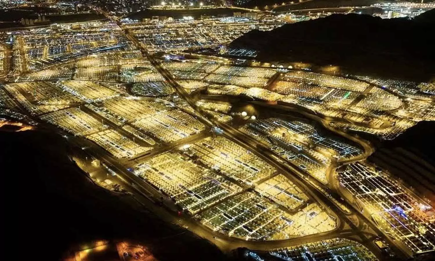 തീർഥാടകർ മിനായിൽ; ഹജ്ജിന് നാളെ തുടക്കമാകും