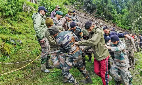 സിക്കിം മണ്ണിടിച്ചിൽ; കാണാതായ സൈനികർക്കായുള്ള തിരച്ചിൽ തുടരും