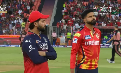 ടോസ് ഭാഗ്യം പഞ്ചാബിന്; ബോളിങ് തെരഞ്ഞെടുത്തു