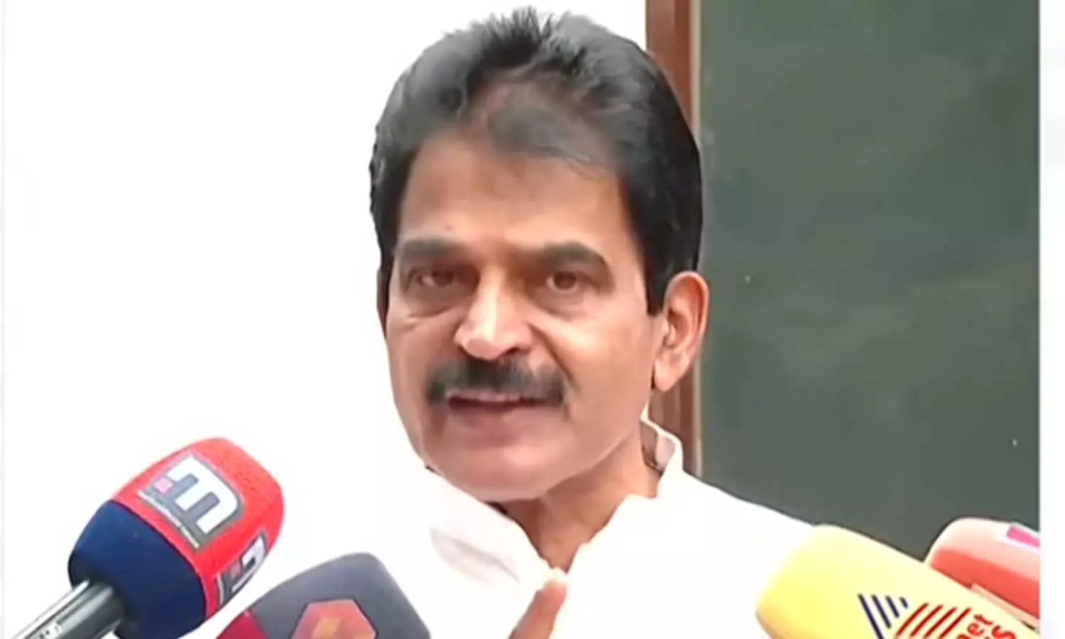 വാക്കുകൾ സിപിഎം വളച്ചൊടിച്ചു, തെരഞ്ഞെടുപ്പിനെ പെൻഷൻ കുടിശ്ശിക നൽകാനുള്ള അവസരമായി സർക്കാർ കാണുന്നു: കെ.സി വേണുഗോപാല് വാക്കുകൾ സിപിഎം വളച്ചൊടിച്ചു, തെരഞ്ഞെടുപ്പിനെ പെൻഷൻ കുടിശ്ശിക നൽകാനുള്ള അവസരമായി സർക്കാർ കാണുന്നു: കെ.സി വേണുഗോപാല്