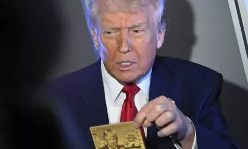 അമേരിക്കയിൽ സ്ഥിരതാമസമാക്കാം; അഞ്ച് മില്യൺ ഡോളറിന്‍റെ ട്രംപ് ഗോൾഡ് കാർഡ് ലക്ഷ്യമിടുന്നത് ഇന്ത്യക്കാരെ