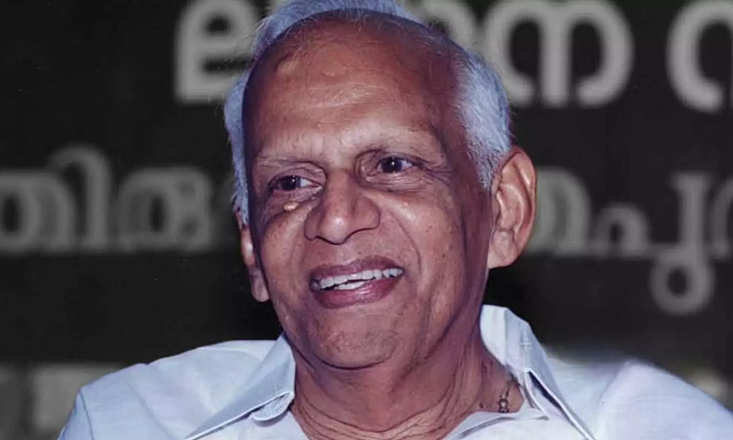 തെന്നല ബാലകൃഷ്ണപിള്ളയ്ക്ക് വിട; സംസ്കാര ചടങ്ങ് തൈക്കാട് ശാന്തി കവാടത്തില് നടന്നു തെന്നല ബാലകൃഷ്ണപിള്ളയ്ക്ക് വിട; സംസ്കാര ചടങ്ങ് തൈക്കാട് ശാന്തി കവാടത്തില് നടന്നു