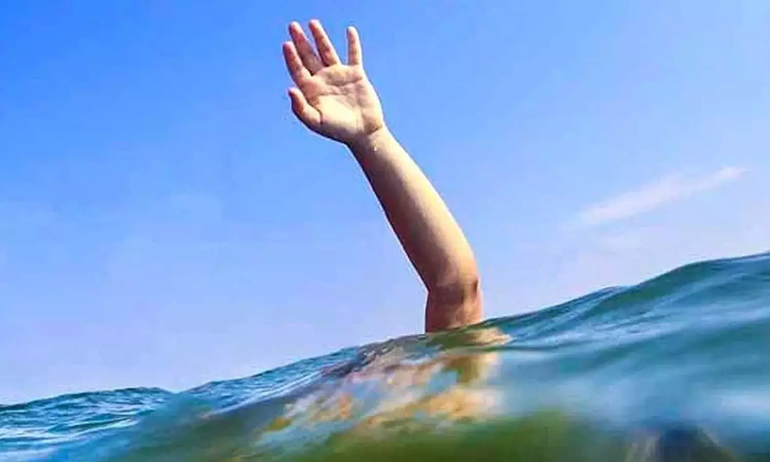 കണ്ണൂർ ചൂട്ടാട് ബീച്ചിൽ കുളിക്കാനിറങ്ങിയ വിദ്യാർഥി മുങ്ങി മരിച്ചു