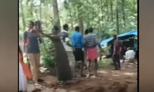 കൊല്ലത്ത് വനം വകുപ്പ് ഉദ്യോഗസ്ഥനും കൂപ്പ് മാനേജർക്കും യൂണിയൻ നേതാക്കളുടെ മർദനം