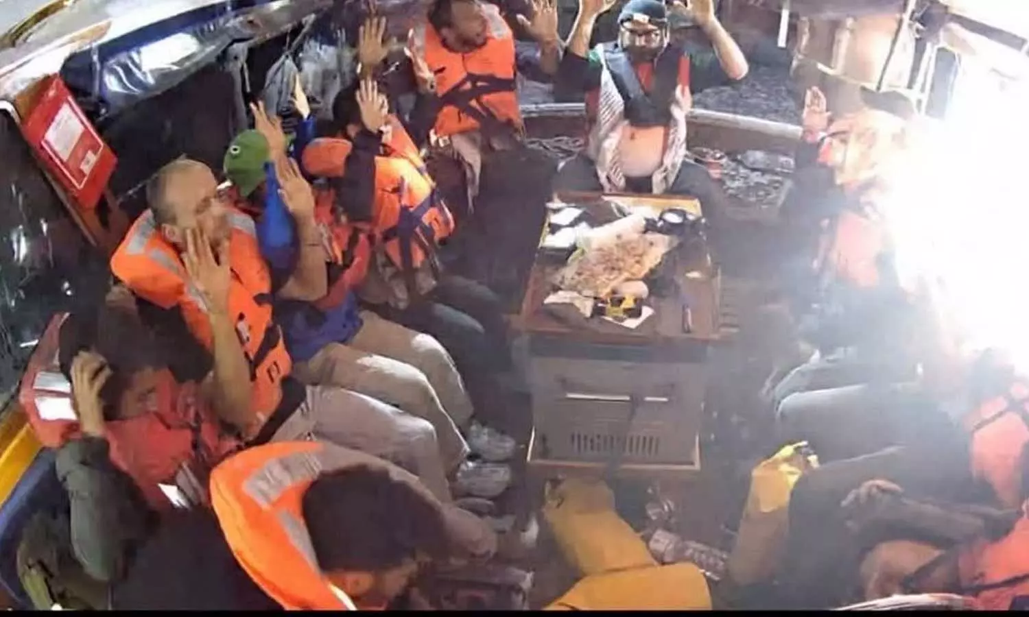 ഗസ്സയിലേക്ക് സഹായവുമായി പുറപ്പെട്ട കപ്പൽ പിടിച്ചെടുത്ത സംഭവം; അന്താരാഷ്ട്ര നിയമങ്ങളുടെ ലംഘനമെന്ന് ആസ്ത്രേലിയൻ സെനറ്റർ ഗസ്സയിലേക്ക് സഹായവുമായി പുറപ്പെട്ട കപ്പൽ പിടിച്ചെടുത്ത സംഭവം; അന്താരാഷ്ട്ര നിയമങ്ങളുടെ ലംഘനമെന്ന് ആസ്ത്രേലിയൻ സെനറ്റർ