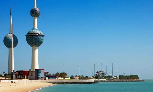 കുവൈത്തിൽ വിദേശ രാജ്യങ്ങളുടെ പതാകകൾ പ്രദർശിപ്പിക്കുന്നതിന് വിലക്ക്; ലംഘിച്ചാൽ തടവും പിഴയും ശിക്ഷ