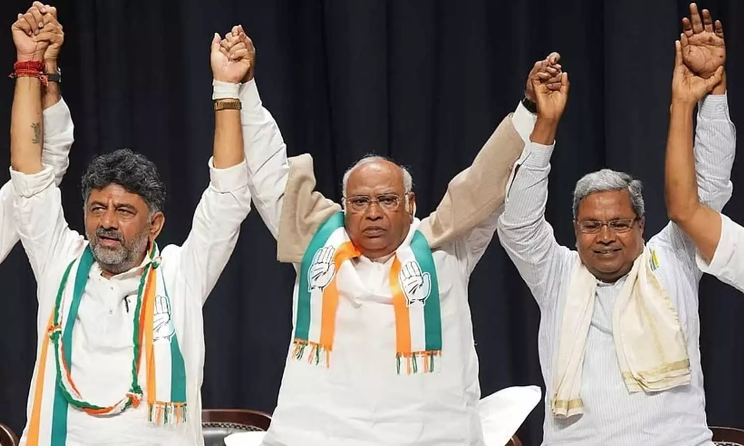 കര്ണാടകയില് ജാതി വിവരങ്ങളില് വീണ്ടും കണക്കെടുപ്പ് നടത്താന് സിദ്ധരാമയ്യ സര്ക്കാരിനോട് ആവശ്യപ്പെട്ട് പാര്ട്ടി കര്ണാടകയില് ജാതി വിവരങ്ങളില് വീണ്ടും കണക്കെടുപ്പ് നടത്താന് സിദ്ധരാമയ്യ സര്ക്കാരിനോട് ആവശ്യപ്പെട്ട് പാര്ട്ടി