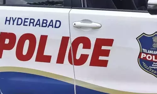 ഹൈദരാബാദിൽ ഹോട്ടലില്‍  മുസ്‍ലിം യുവാക്കളെ ആക്രമിച്ചു; ജയ് ശ്രീറാം വിളിക്കാൻ നിർബന്ധിച്ചതായും പരാതി