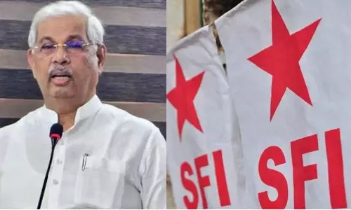 കേരള സർവകലാശാല സെനറ്റിലേക്ക് ആർഎസ്എസ് അനുകൂലിയെ നിയമിച്ച ഗവർണറുടെ നടപടിക്കെതിരെ എസ്എഫ്‌ഐ