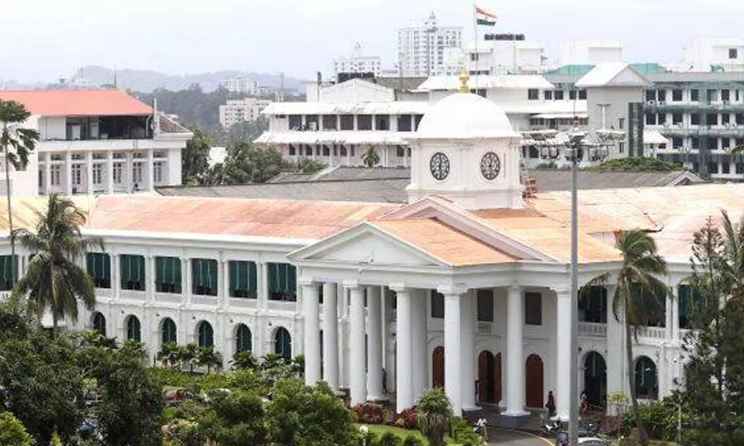 പട്ടികജാതിക്കാരിയെ സ്ഥലം മാറ്റിയപ്പോൾ ശുദ്ധികലശം;  സെക്രട്ടറിയേറ്റിൽ ജാതി അധിക്ഷേപമെന്ന് പരാതി