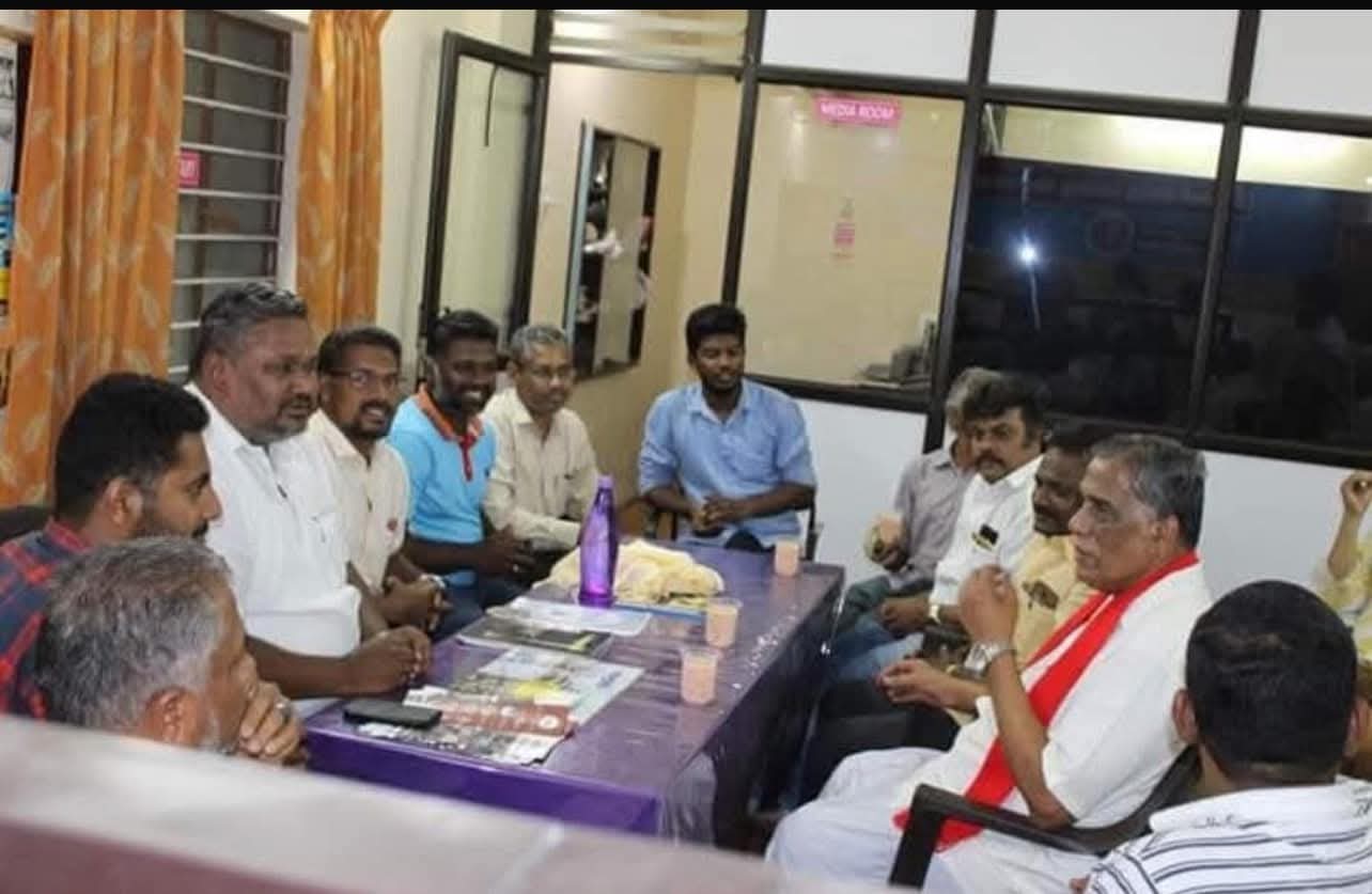 2019 ലോക്സഭാ തെരെഞ്ഞെടുപ്പിൽ വിജയിച്ച ശേഷം നടരാജൻ ജമാഅത്തെ ഇസ് ലാമിയുടെ കോയമ്പത്തൂർ ഓഫീസിൽ