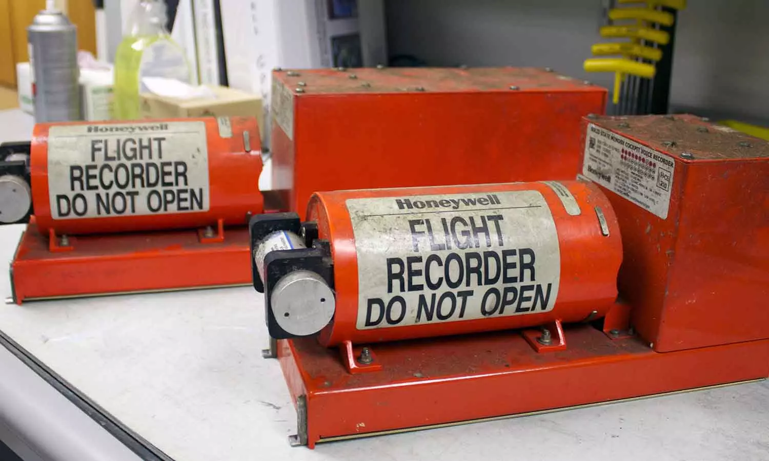 അഹമ്മദാബാദ് വിമാന ദുരന്തം: ഒരു ബ്ലാക്ക് ബോക്സ് കണ്ടെത്തി,രണ്ടാമത്തെ ബ്ലാക്ക് ബോക്സിനായി പരിശോധന