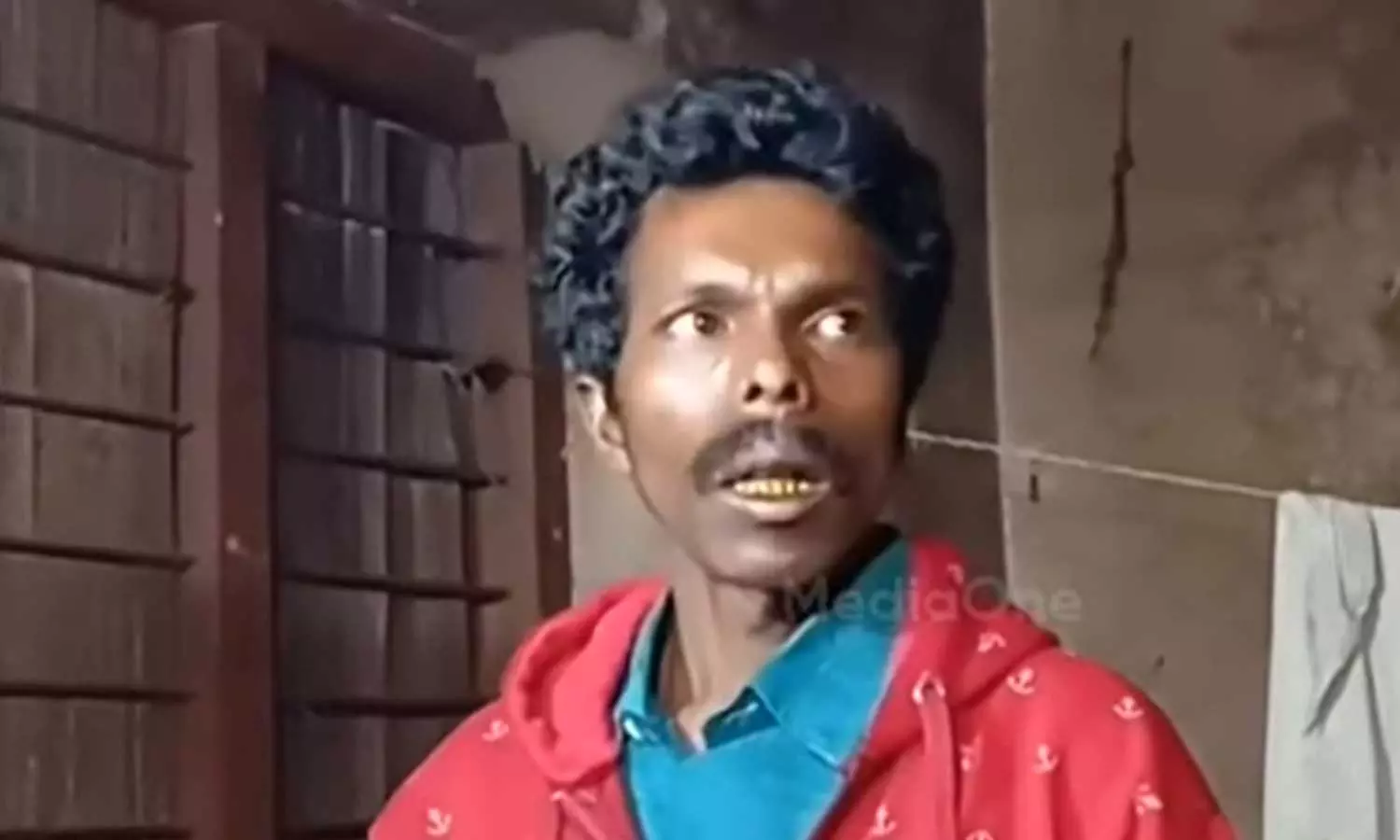 പീരുമേട് യുവതിയുടെ മരണം കാട്ടാന ആക്രമണം തന്നെയെന്ന് ആവർത്തിച്ച് ഭർത്താവ് പീരുമേട് യുവതിയുടെ മരണം കാട്ടാന ആക്രമണം തന്നെയെന്ന് ആവർത്തിച്ച് ഭർത്താവ്