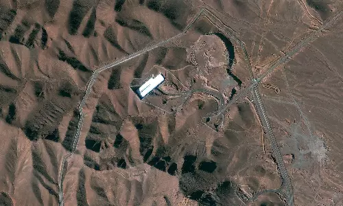 ആണവ കേന്ദ്രങ്ങളുടെ സമീപത്തുനിന്ന് ഒഴിയണം; ഇറാൻ പൗരന്മാർക്ക് മുന്നറിയിപ്പ് നൽകി ഇസ്രായേൽ