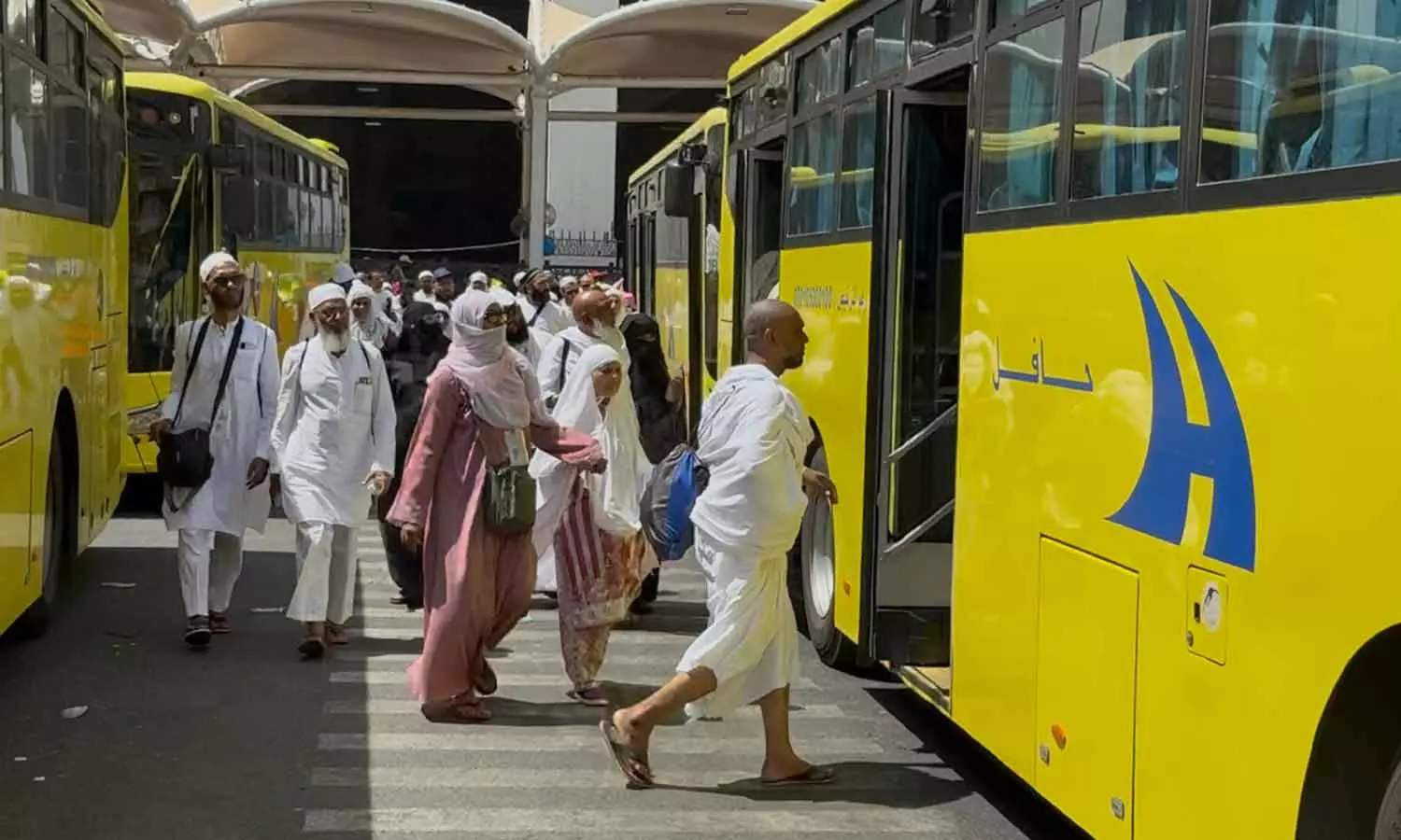 മലയാളി ഹാജിമാരുടെ മദീന സന്ദർശനം ആരംഭിച്ചു
