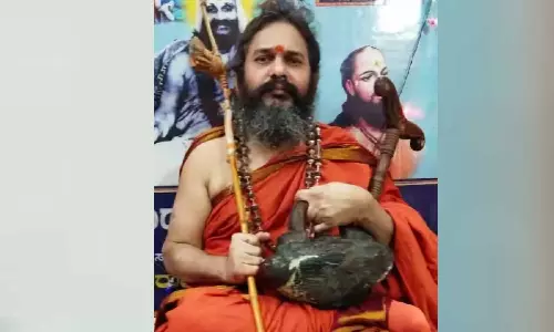 മുസ്‌ലിം, ക്രിസ്ത്യൻ വിഭാഗങ്ങളെ  ആക്രമിക്കാൻ ആഹ്വാനം; ബംഗളൂരുവിൽ ആനന്ദ സരസ്വതി സ്വാമിക്കെതിരെ സ്വമേധയാ കേസെടുത്തു