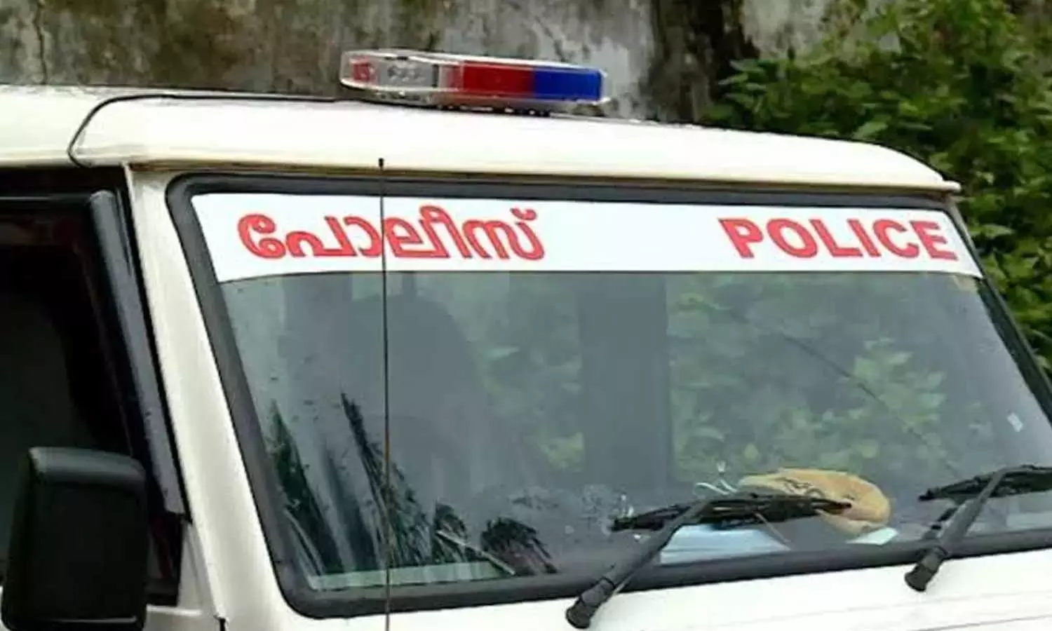 മലാപറമ്പ് സെക്സ് റാക്കറ്റ് കേസ്: പ്രതികളായ രണ്ട് പൊലീസുകാർ കസ്റ്റഡിയിൽ