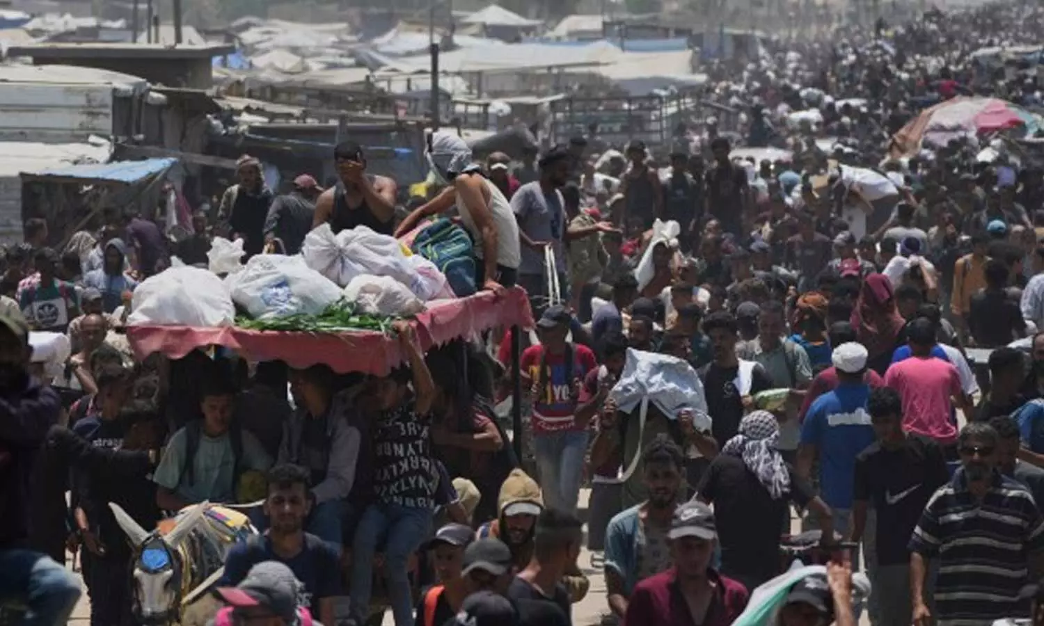 ഗസ്സയില്‍ ഭക്ഷണവിതരണകേന്ദ്രത്തിലെത്തിയ ജനക്കൂട്ടത്തിന് നേരെ ഇസ്രായേല്‍ വെടിവെപ്പ്;  38 പേര്‍ കൊല്ലപ്പെട്ടു