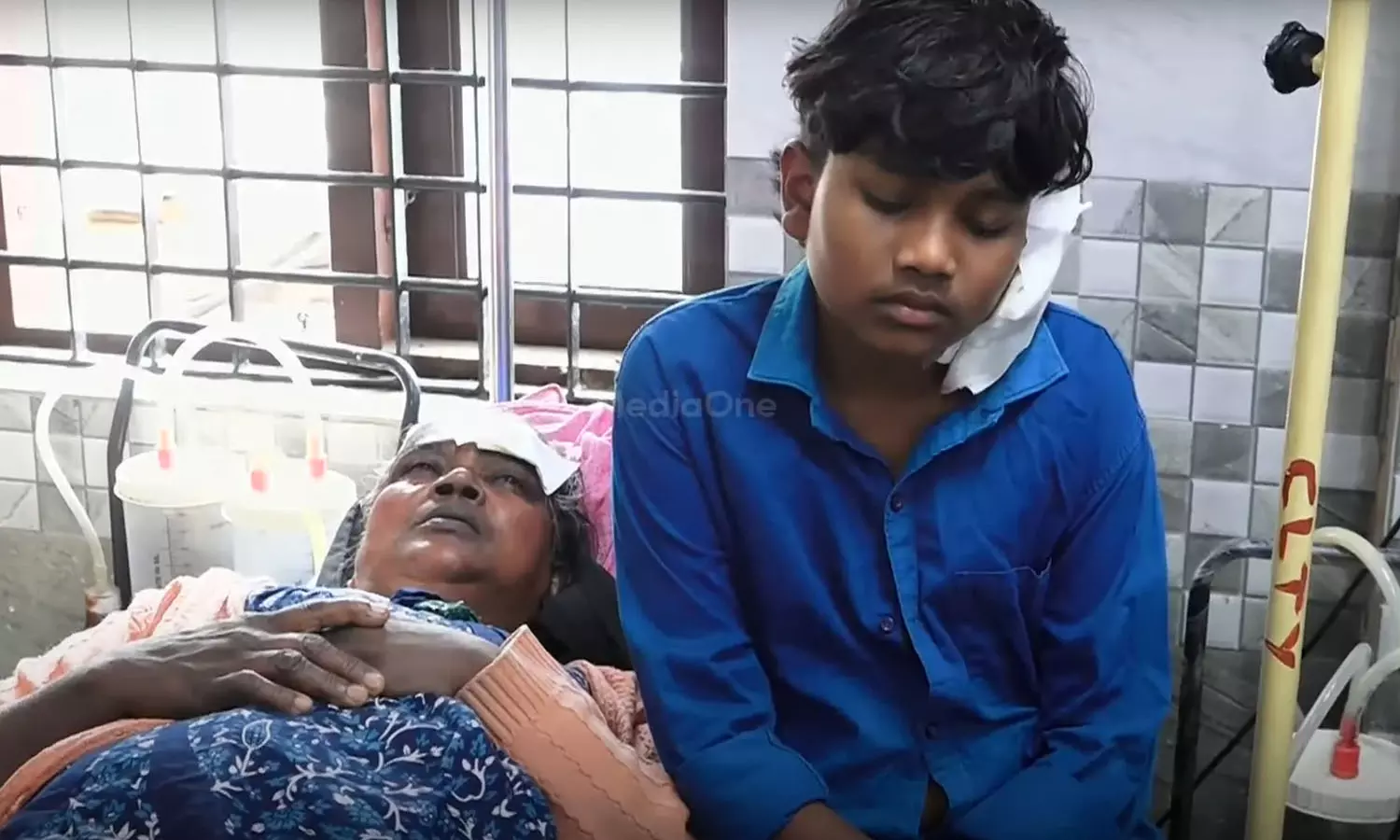 ഇടുക്കി ചിത്തിരപുറത്ത് വീട്ടുകാരെ കുത്തിപ്പരിക്കേൽപ്പിച്ച് മോഷണം