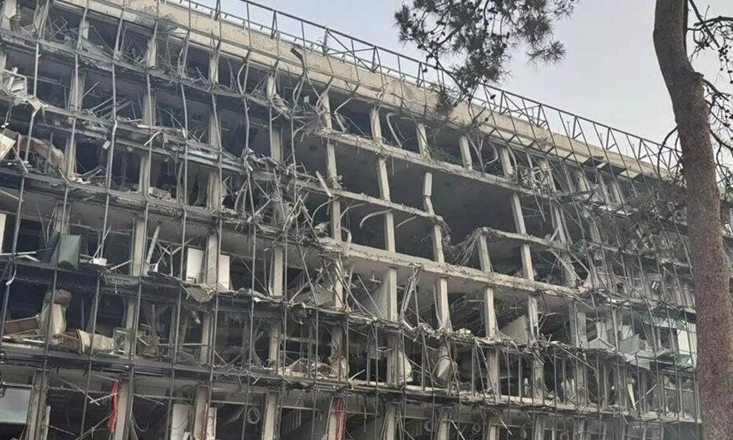 ഇസ്രായേലിന്റെ ടെക് ആസ്ഥാനത്തും നാശം വിതച്ച് ഇറാന് ഇസ്രായേലിന്റെ ടെക് ആസ്ഥാനത്തും നാശം വിതച്ച് ഇറാന്