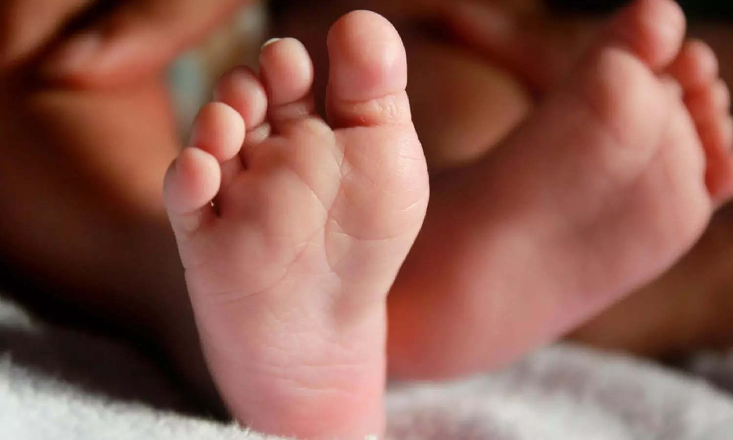 ഒമ്പത് മാസം പ്രായമായ കുഞ്ഞിനെ ഒന്നര ലക്ഷം രൂപക്ക് വിറ്റു ഒമ്പത് മാസം പ്രായമായ കുഞ്ഞിനെ ഒന്നര ലക്ഷം രൂപക്ക് വിറ്റു