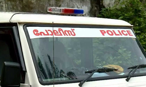 മലാപറമ്പ് സെക്സ് റാക്കറ്റ് കേസ്: പ്രതികളായ രണ്ട് പൊലീസുകാർ കസ്റ്റഡിയിൽ