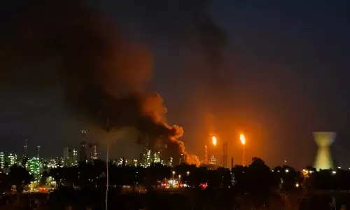 ഇറാന്റെ തിരിച്ചടി: ഏറ്റവും വലിയ റിഫൈനറി അടച്ച് ഇസ്രായേൽ