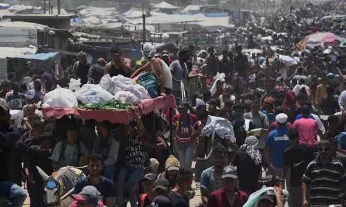 ഗസ്സയില്‍ ഭക്ഷണവിതരണകേന്ദ്രത്തിലെത്തിയ ജനക്കൂട്ടത്തിന് നേരെ ഇസ്രായേല്‍ വെടിവെപ്പ്;  38 പേര്‍ കൊല്ലപ്പെട്ടു