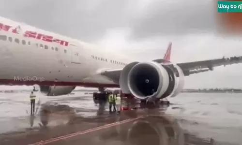 എയർ ഇന്ത്യ വിമാനത്തിന് സാങ്കേതിക തകരാർ, യാത്രക്കാരെ കൊൽക്കത്തയിൽ ഇറക്കി; ഡൽഹി വിമാനത്താവളത്തിൽ യാത്രക്കാരുടെ പ്രതിഷേധം