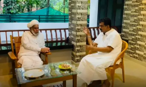 സമസ്ത അധ്യക്ഷൻ ജിഫ്രി തങ്ങളുമായി കൂടിക്കാഴ്ച്ച നടത്തി പി.വി അൻവർ