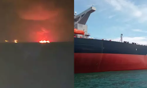 ഒമാൻ കടലിൽ അമേരിക്ക എണ്ണക്കപ്പൽ കൂട്ടിയിടിച്ചു കത്തി