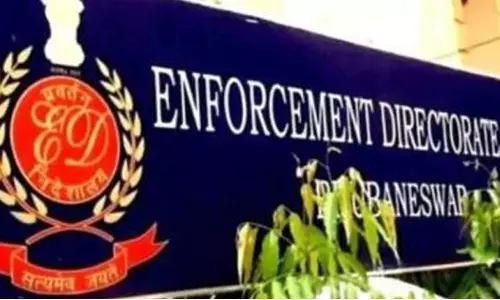 ഇഡി ഉദ്യോഗസ്ഥർ പ്രതികളായ വിജിലൻസ് കേസ്; ഉദ്യോഗസ്ഥരെ സ്ഥലം മാറ്റി