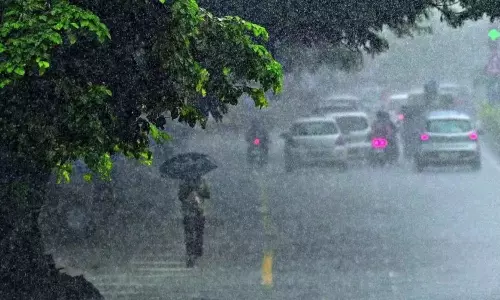 സംസ്ഥാനത്ത് ഇന്ന് വ്യാപക മഴക്ക് സാധ്യത; രണ്ട് ജില്ലകളിൽ ഓറഞ്ച് അലർട്ട്