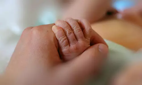 പത്തനംതിട്ട നവജാതശിശുവിന്‍റെ മരണം; മരിച്ചത്  കുഞ്ഞിന്‍റെ വായ പൊത്തിപ്പിടിച്ചപ്പോഴെന്ന് യുവതിയുടെ മൊഴി