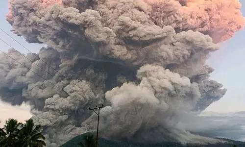 Eruption of Indonesian Volcano Lewotobi Laki-Laki Disrupts Air Travel