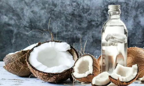 വെളിച്ചെണ്ണ സര്‍വകാല റെക്കോഡിലേക്ക്; കിലോയ്ക്ക് വില 400 കടന്നു