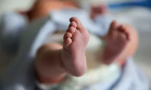 പത്തനംതിട്ട നവജാതശിശുവിന്റെ മരണം: കൊലപാതകമല്ലെന്ന് പോസ്റ്റ്മോര്ട്ടം റിപ്പോര്ട്ട്, മരണ കാരണം തലയ്ക്കേറ്റ പരിക്ക് പത്തനംതിട്ട നവജാതശിശുവിന്റെ മരണം: കൊലപാതകമല്ലെന്ന് പോസ്റ്റ്മോര്ട്ടം റിപ്പോര്ട്ട്, മരണ കാരണം തലയ്ക്കേറ്റ പരിക്ക്