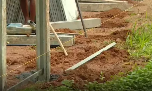 പാലക്കാട് പൊതുശ്മശാനത്തില്‍ എന്‍എസ്എസ് കെട്ടിയ ജാതി മതില്‍ പൊളിച്ച് നീക്കി