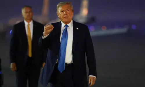 ഇറാന് ചര്ച്ചക്ക് സമീപിച്ചു; സമ്പൂര്ണ കീഴടങ്ങലാണ് തനിക്ക് വേണ്ടതെന്ന് യുഎസ് പ്രസിഡന്റ് ട്രംപ് ഇറാന് ചര്ച്ചക്ക് സമീപിച്ചു; സമ്പൂര്ണ കീഴടങ്ങലാണ് തനിക്ക് വേണ്ടതെന്ന് യുഎസ് പ്രസിഡന്റ് ട്രംപ്