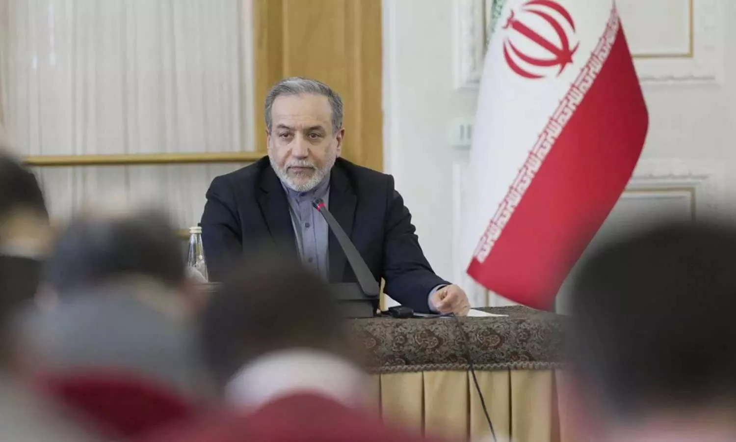 ചര്ച്ച വിളിച്ച് ബ്രിട്ടൻ, ഫ്രാൻസ്, ജർമനി; പങ്കെടുക്കുമെന്ന് ഇറാൻ, നാളെ നിർണായകം? ചര്ച്ച വിളിച്ച് ബ്രിട്ടൻ, ഫ്രാൻസ്, ജർമനി; പങ്കെടുക്കുമെന്ന് ഇറാൻ, നാളെ നിർണായകം?