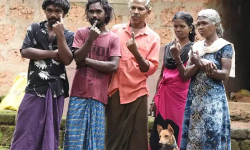 നിലമ്പൂർ ഉപതെരഞ്ഞെടുപ്പ്:  പോളിങ് 42.01 ശതമാനം