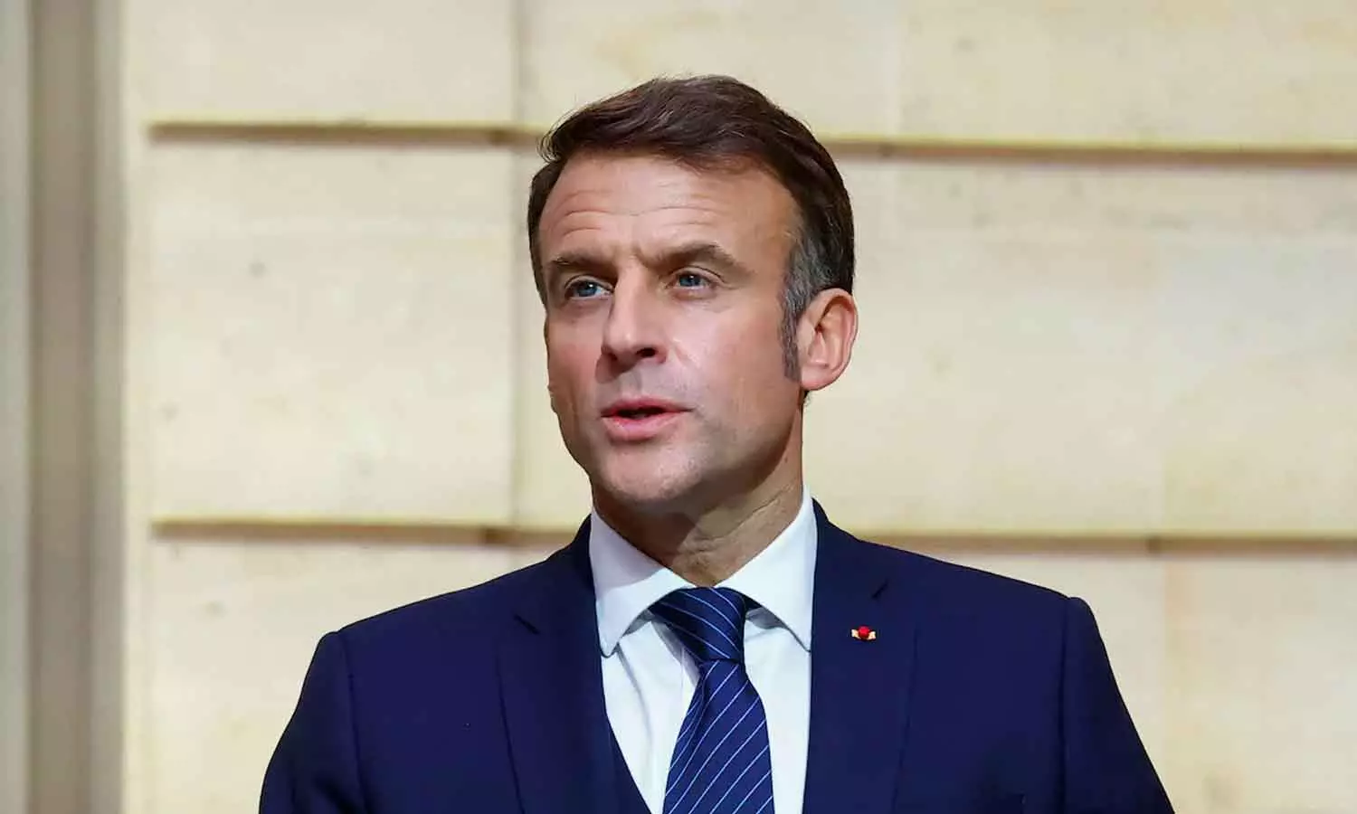 Macron and Pezeshkian speak on the phone