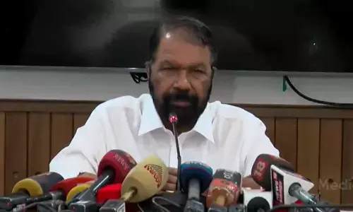 പ്ലസ് വണ് സീറ്റ് പ്രതിസന്ധി: ക്ലാസില് കുട്ടികളെ കുത്തിനിറക്കേണ്ട അവസ്ഥയുണ്ടെന്ന് സമ്മതിച്ച് വിദ്യാഭ്യാസ മന്ത്രി പ്ലസ് വണ് സീറ്റ് പ്രതിസന്ധി: ക്ലാസില് കുട്ടികളെ കുത്തിനിറക്കേണ്ട അവസ്ഥയുണ്ടെന്ന് സമ്മതിച്ച് വിദ്യാഭ്യാസ മന്ത്രി